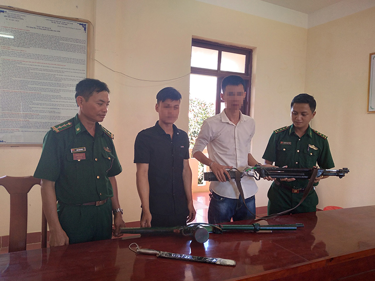 Đồn Biên phòng Lý Hòa thu hồi 2 khẩu súng tự chế