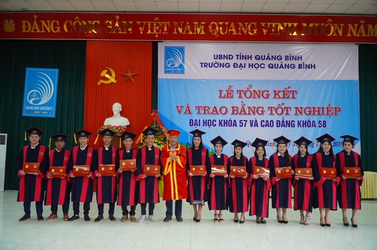 Quyết tâm xây dựng Trường đại học Quảng Bình phát triển ngang tầm với các trường đại học lớn trong cả nước