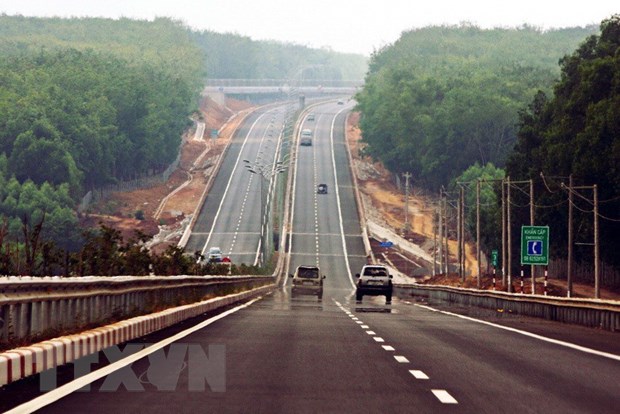 Thúc đẩy giải ngân vốn hai dự án giao thông trọng điểm quốc gia