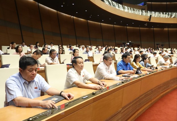 Quốc hội thông qua hai luật phòng, chống thiên tai và đê điều