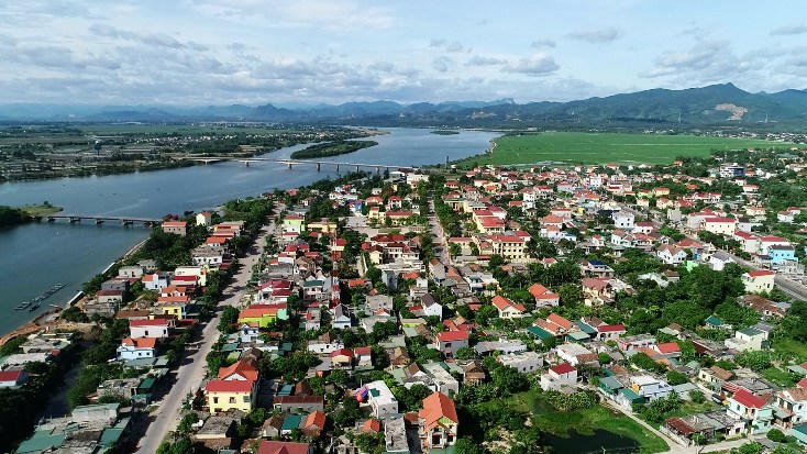 Huy động và sử dụng hiệu quả mọi nguồn lực, phấn đấu đưa huyện Quảng Ninh phát triển lên một tầm cao mới