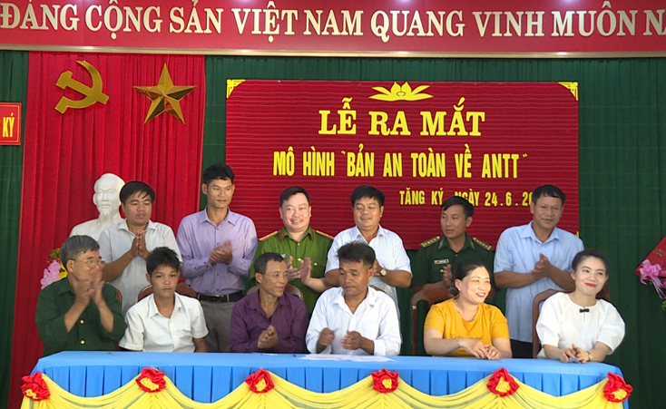 Ra mắt mô hình điểm "Bản an toàn về an ninh trật tự"