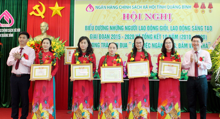Biểu dương người lao động giỏi, lao động sáng tạo