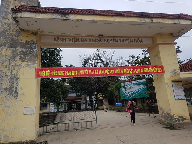 Ngang nhiên xông vào bệnh viện gây rối