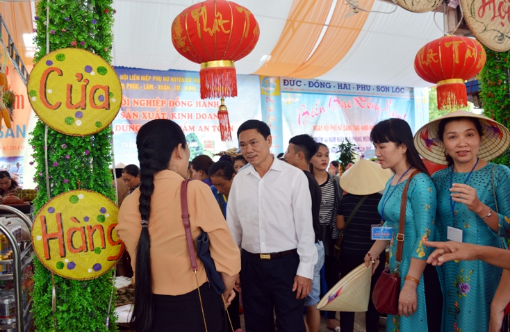 Đẩy mạnh phong trào thi đua yêu nước, xây dựng Bố Trạch ngày càng giàu mạnh