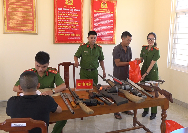 Vận động người dân giao nộp vũ khí, vật liệu nổ ở Đồng Hới: Hiệu quả tích cực