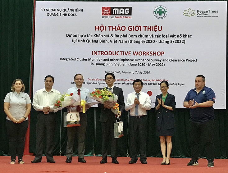 Giới thiệu Dự án hợp tác khảo sát, rà phá bom chùm và các loại vật nổ khác tại Quảng Bình