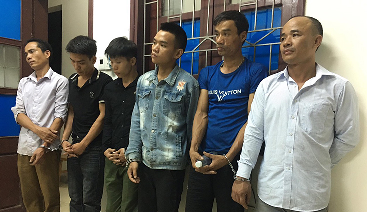 Công an Minh Hóa: Khởi tố 5 đối tượng đánh bạc bằng hình thức xóc đĩa