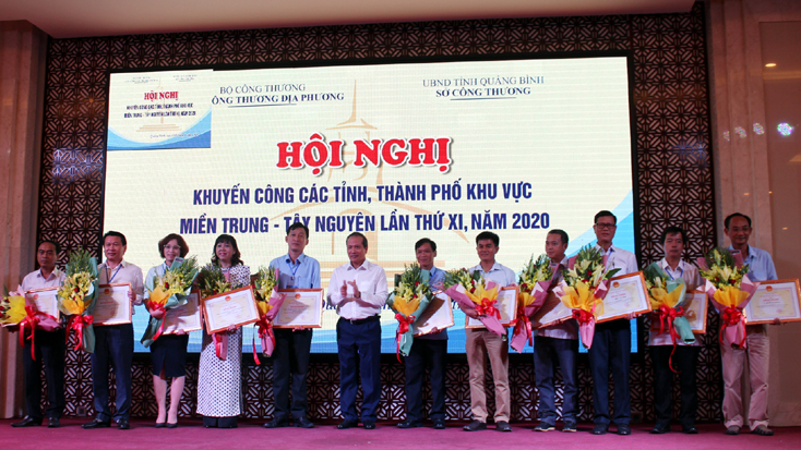 Hội nghị khuyến công các tỉnh, thành phố khu vực miền Trung-Tây Nguyên lần thứ XI