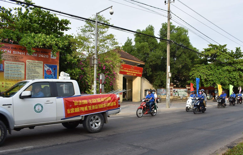 Diễu hành hưởng ứng Ngày Dân số thế giới