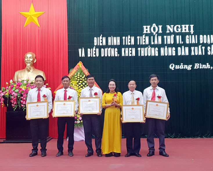 Hội Nông dân tỉnh tổ chức hội nghị điển hình tiên tiến lần thứ VI