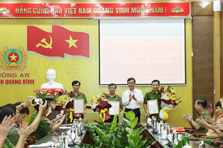 Công bố Quyết định chỉ định Bí thư Đảng ủy Công an tỉnh Quảng Bình
