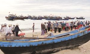 Trước biển Hải Ninh