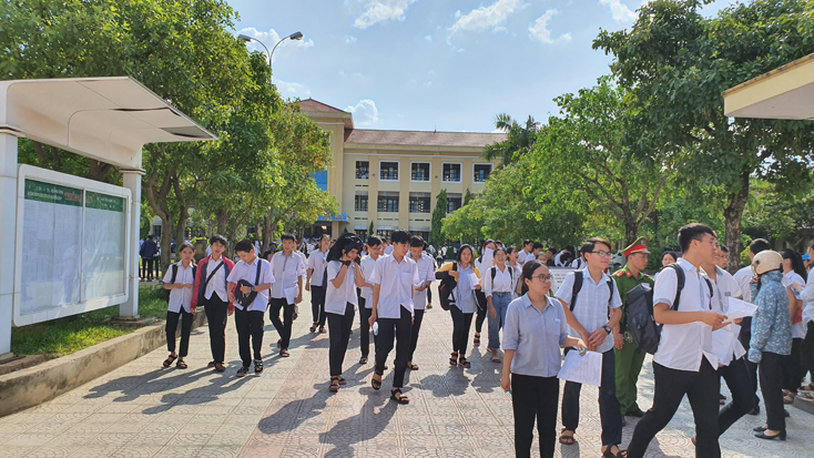 An toàn, nghiêm túc và đúng quy chế