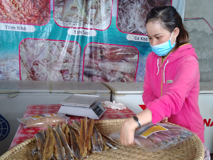 OCOP từ góc nhìn người tiêu dùng-Kỳ 2: "Khoác áo mới" cho sản phẩm OCOP