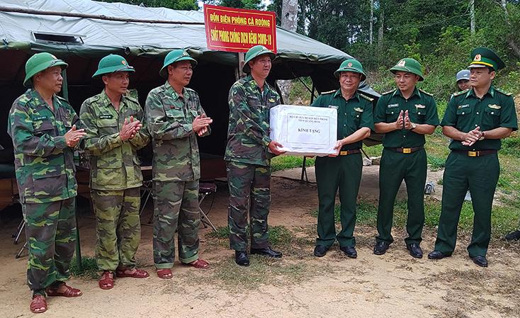 Kiểm tra công tác phòng, chống dịch Covid-19 trên biên giới