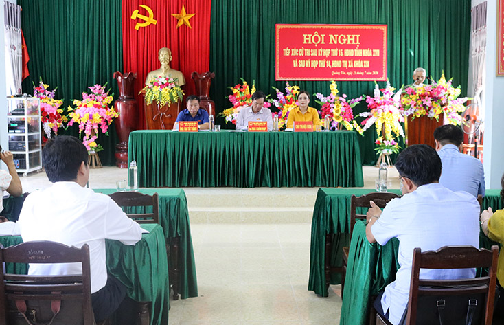Đại biểu HĐND tỉnh tiếp xúc cử tri thị xã Ba Đồn, sau kỳ họp thứ 15