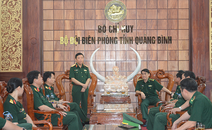 Đoàn công tác Bộ Quốc phòng thăm, làm việc tại Quảng Bình