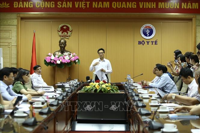 Phó Thủ tướng Vũ Đức Đam: Cuộc chiến chống COVID-19 còn rất dài