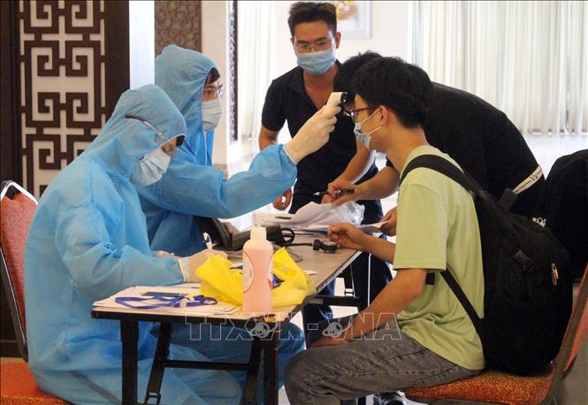 Sáng 25-7, Việt Nam có thêm 2 ca mắc mới COVID-19, được cách ly ngay khi nhập cảnh