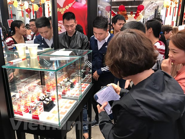Tiếp tục phi mã, vàng SJC tái lập mốc 56 triệu đồng phiên đầu tuần