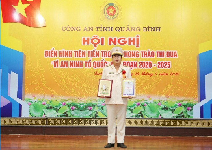 Người chiến sỹ ấy...