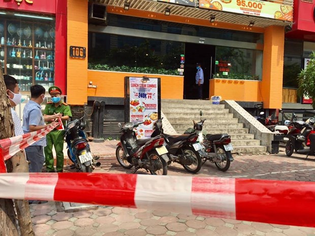 Hà Nội phong tỏa 1 ngõ và 1 nhà hàng pizza vì có ca nghi mắc COVID-19