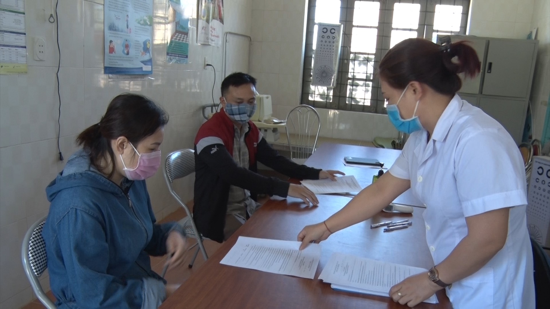Minh Hóa: Gần 100 người từ Đà Nẵng về tự giác khai báo y tế