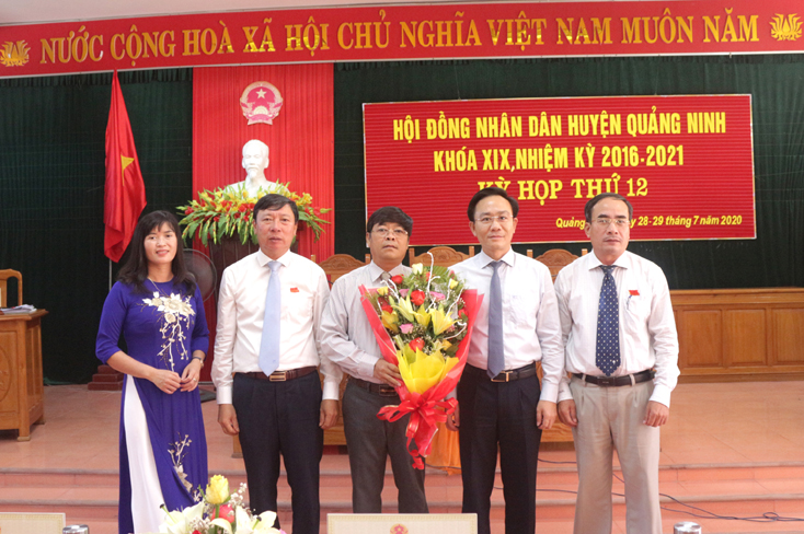 Kỳ họp thứ 12, HĐND huyện Quảng Ninh khóa XIX
