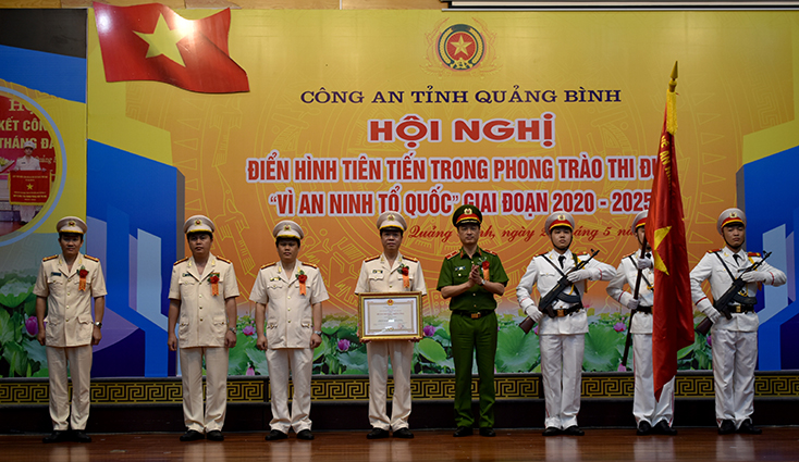 "Quyết tâm giữ vững ổn định an ninh chính trị và trật tự an toàn xã hội, tạo môi trường thuận lợi phục vụ phát triển KT-XH địa phương"