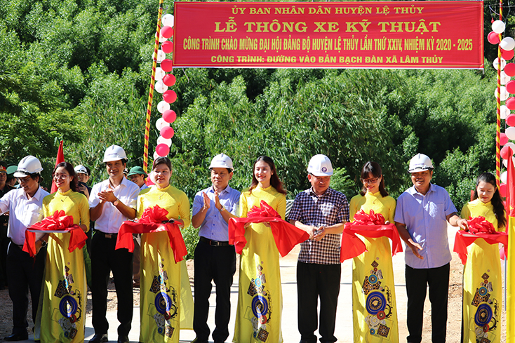 Quyết tâm xây dựng Đảng bộ trong sạch, vững mạnh, đưa quê hương Lệ Thủy phát triển nhanh, bền vững