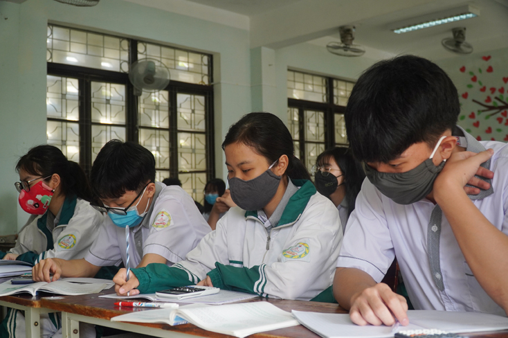Quảng Bình công khai đường dây nóng Hội đồng thi tốt nghiệp THPT năm 2020