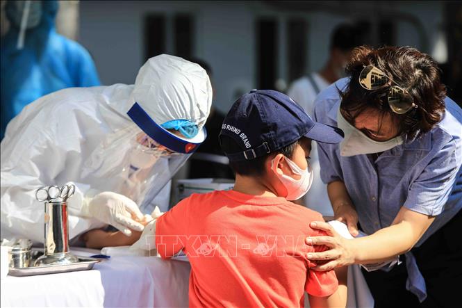 Giám đốc Bệnh viện Phổi Trung ương: 'Hãy chậm lại một chút để tất cả được an toàn'