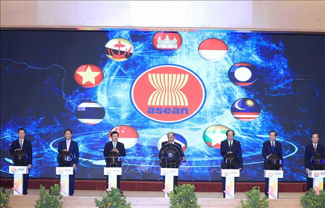ASEAN - 53 năm gắn kết hướng tới Cộng đồng thịnh vượng