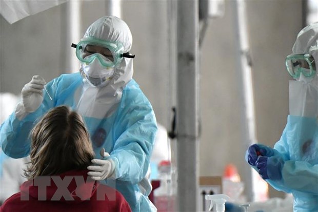 Lượng virus SARS-CoV-2 ở ca không triệu chứng như ca có triệu chứng
