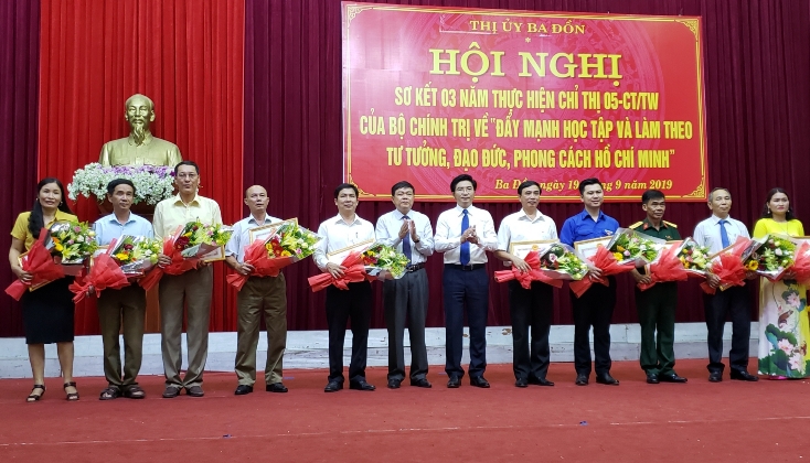 Lan tỏa những gương sáng đời thường