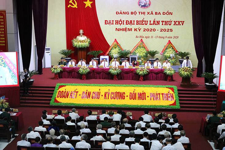 Khai mạc Đại hội Đại biểu Đảng bộ thị xã Ba Đồn lần thứ XXV