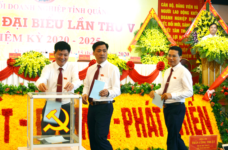 Khai mạc Đại hội đại biểu Đảng bộ Khối Doanh nghiệp tỉnh Quảng Bình lần thứ V