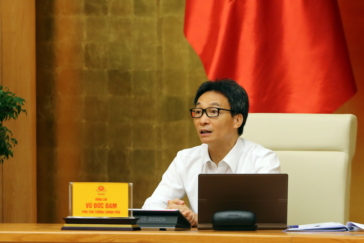 Thay đổi thói quen để "chung sống an toàn với dịch"