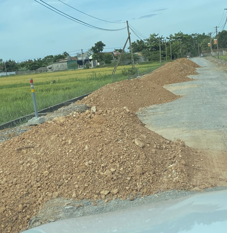 Xử lý doanh nghiệp sử dụng đất kém chất lượng để làm đường giao thông nông thôn