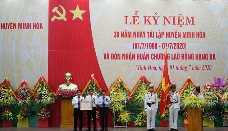 Quyết tâm đưa Minh Hóa vươn lên phát triển bền vững