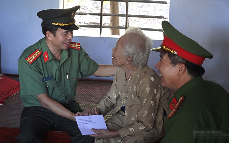 Công an tỉnh Quảng Bình: 75 năm vì nhân dân phục vụ