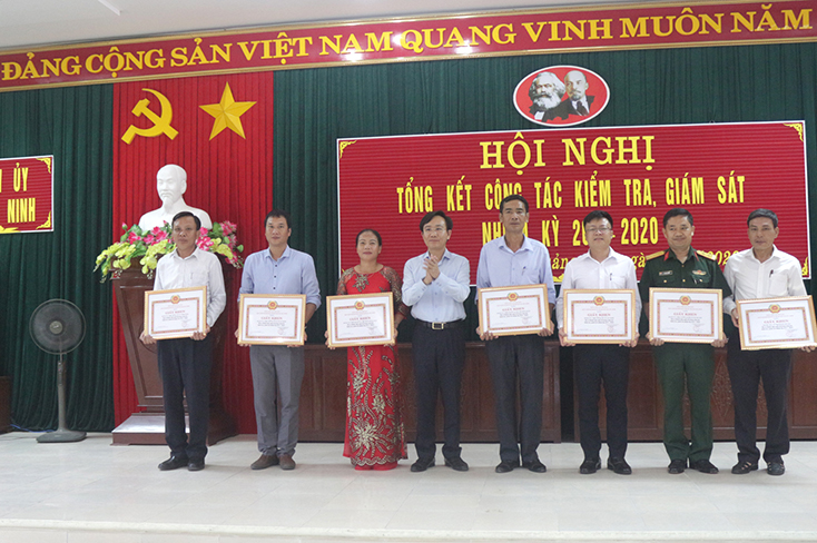 Tăng cường kiểm tra, giám sát, xây dựng Đảng bộ trong sạch, vững mạnh