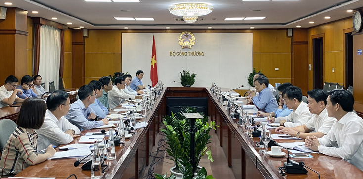 Tập trung phát triển hệ thống nguồn và lưới điện