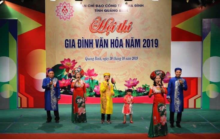 Gia đình yêu văn nghệ