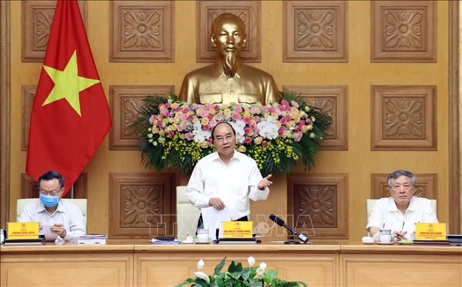 Thủ tướng chủ trì phiên họp Tiểu ban Kinh tế - Xã hội chuẩn bị Đại hội Đảng XIII