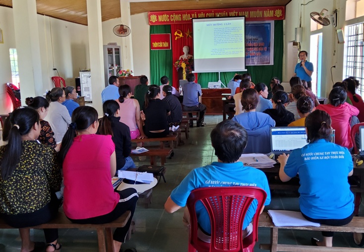 Đẩy mạnh thực hiện chính sách BHYT trong xây dựng nông thôn mới