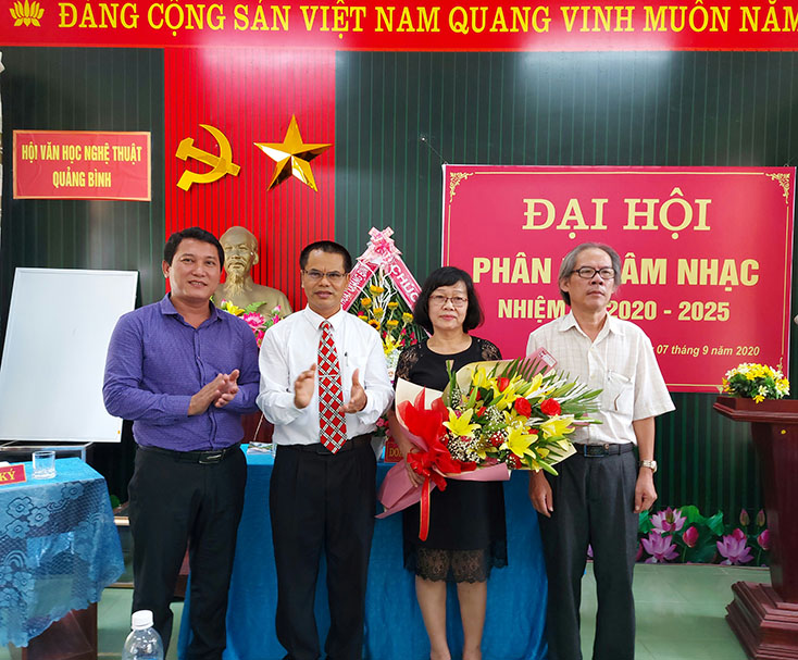 Nhạc sỹ Dương Nguyệt Ánh được bầu giữ chức Phân hội trưởng Phân hội Âm nhạc