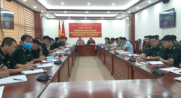 Tiếp tục tăng cường kiểm soát chặt chẽ đường mòn, lối mở, ngăn chặn xuất nhập cảnh trái phép