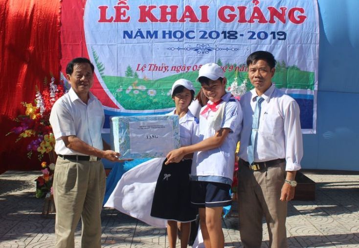 Người "nối nhịp cầu" giữa nhà hảo tâm với những phận đời
